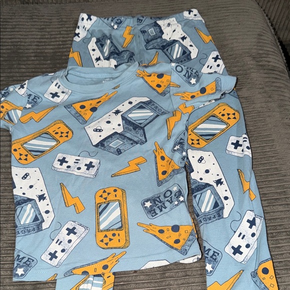 2 Piece Kids Pajamas Size 4A - Picture 1 of 9